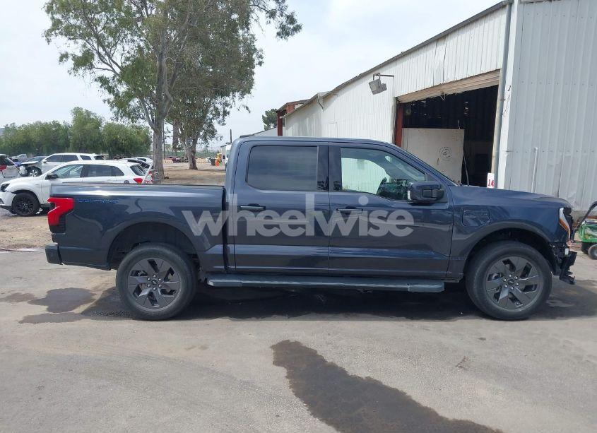 Photo 12 of 2022 Ford F-150 LIGHTNING LARIAT (VIN 1FTVW1EL8NWG14716)