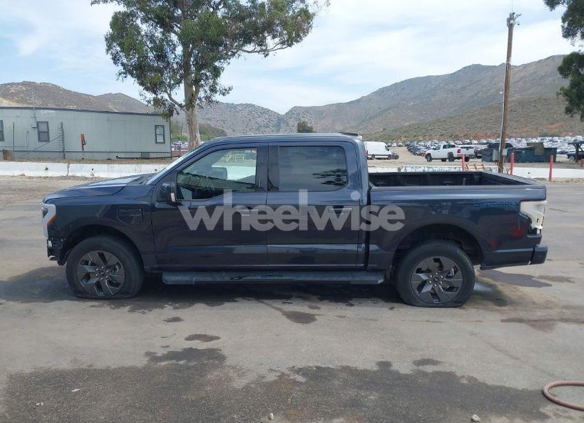 Photo 13 of 2022 Ford F-150 LIGHTNING LARIAT (VIN 1FTVW1EL8NWG14716)