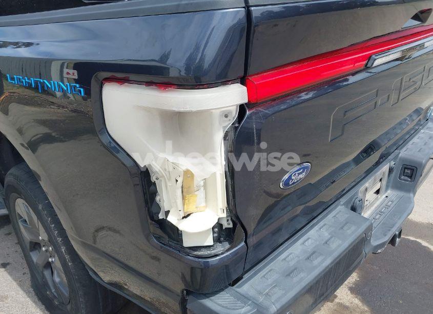 Photo 19 of 2022 Ford F-150 LIGHTNING LARIAT (VIN 1FTVW1EL8NWG14716)