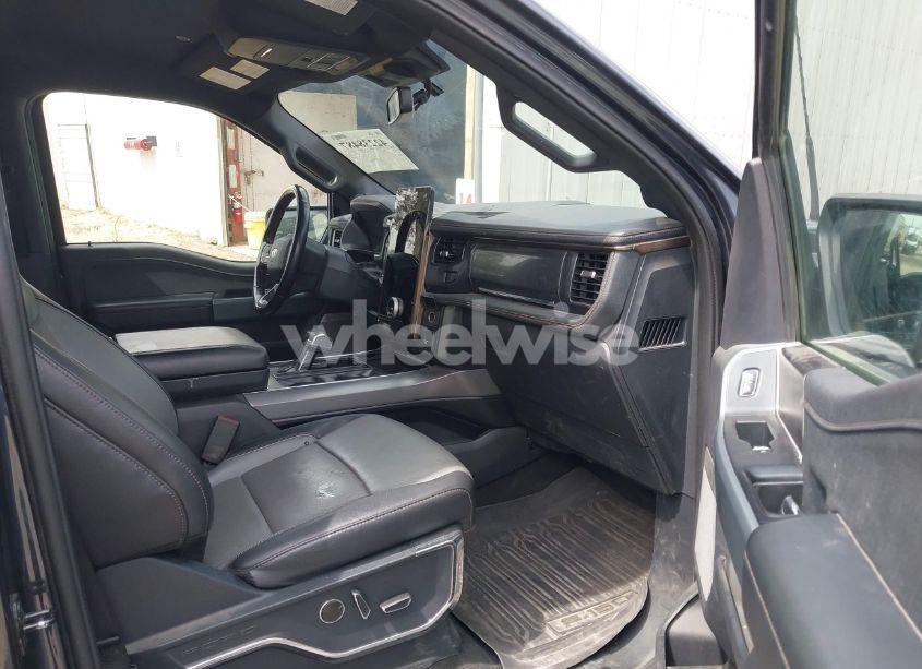 Photo 5 of 2022 Ford F-150 LIGHTNING LARIAT (VIN 1FTVW1EL8NWG14716)