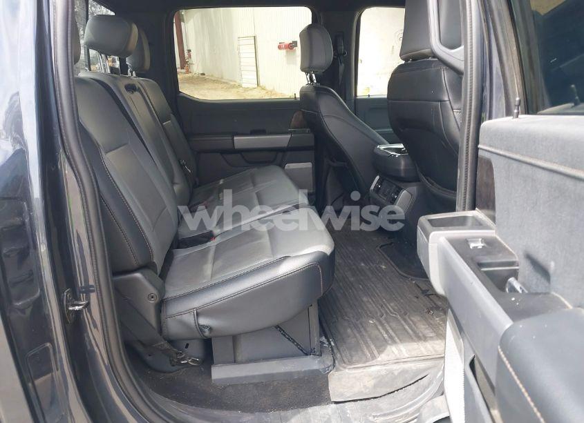 Photo 8 of 2022 Ford F-150 LIGHTNING LARIAT (VIN 1FTVW1EL8NWG14716)