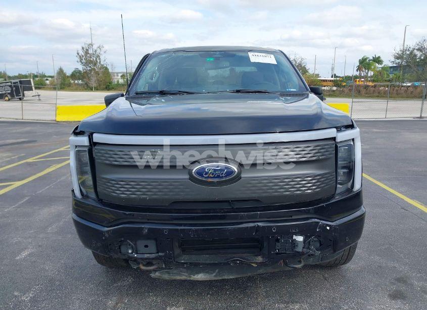 Photo 11 of 2023 Ford F-150 LIGHTNING XLT (VIN 1FTVW1ELXPWG15885)