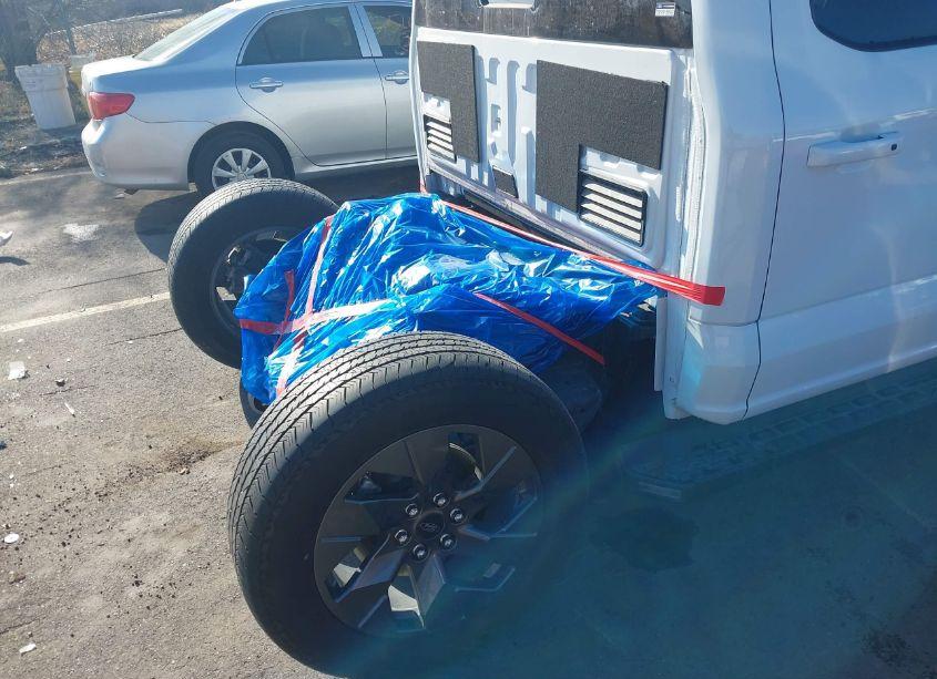 Photo 19 of 2023 Ford F-150 LIGHTNING LARIAT (VIN 1FTVW1EV1PWG26355)