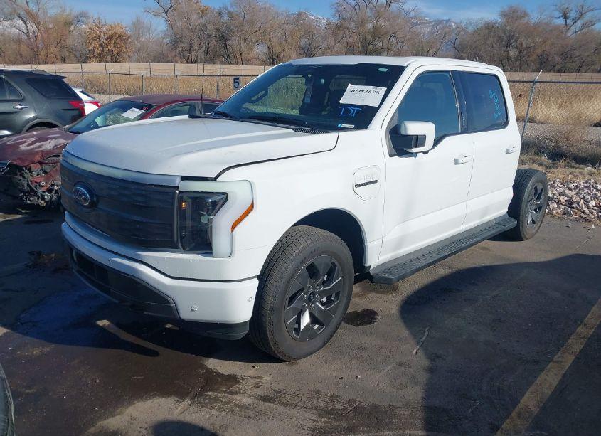 Photo 2 of 2023 Ford F-150 LIGHTNING LARIAT (VIN 1FTVW1EV1PWG26355)