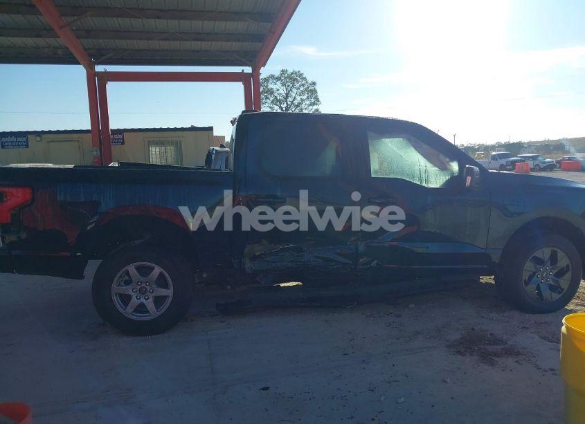 Photo 13 of 2024 Ford F-150 LIGHTNING FLASH (VIN 1FTVW3L72RWG23113)