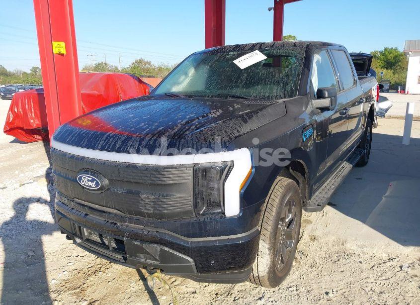 Photo 2 of 2024 Ford F-150 LIGHTNING FLASH (VIN 1FTVW3L72RWG23113)