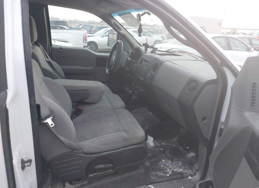 Photo 5 of 2007 Ford F-150 XL/XLT (VIN 1FTVX12537NA39873)