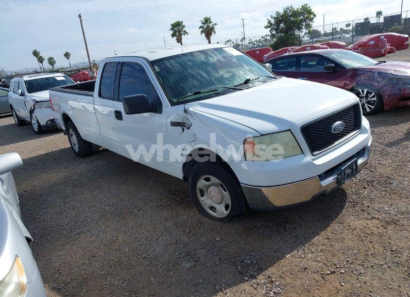 2004 Ford F-150 XL/XLT (VIN 1FTVX12554NC48186) main photo
