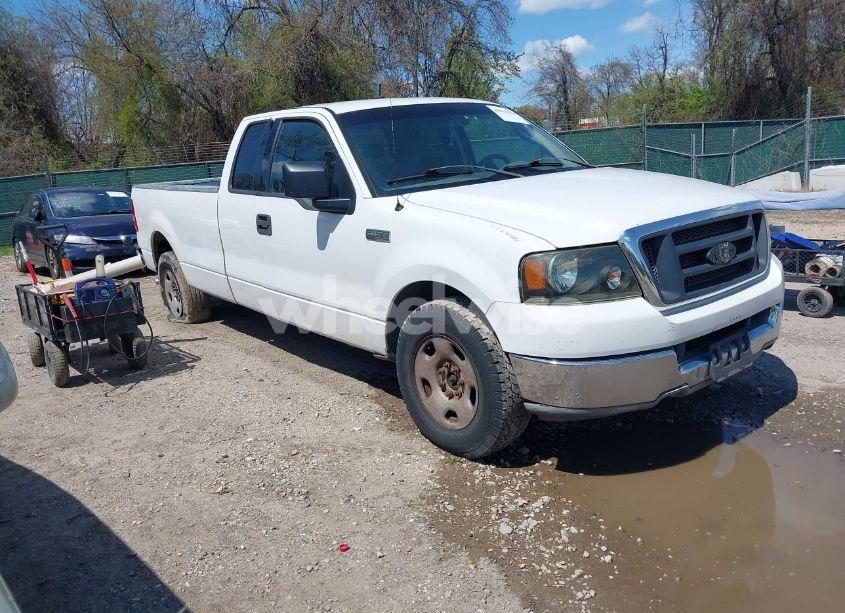 2004 Ford F-150 XL/XLT (VIN 1FTVX12594NB99011) main photo