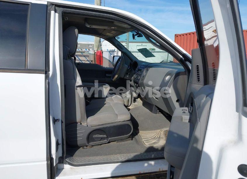 Photo 5 of 2006 Ford F-150 FX4/LARIAT/XL/XLT (VIN 1FTVX14506NA59610)