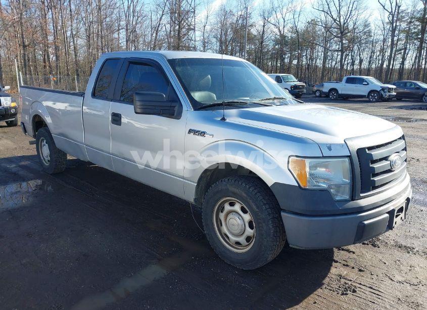 2010 Ford F-150 XL (VIN 1FTVX1CV9AKE41615) main photo