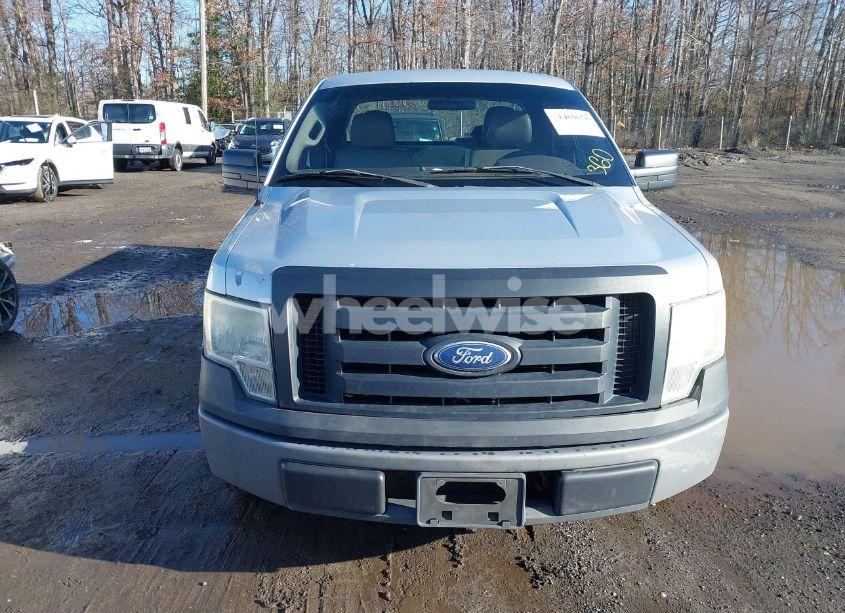 Photo 12 of 2010 Ford F-150 XL (VIN 1FTVX1CV9AKE41615)