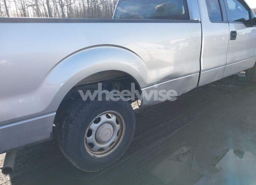 Photo 6 of 2010 Ford F-150 XL (VIN 1FTVX1CV9AKE41615)