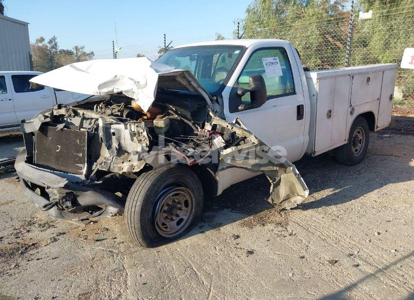 Photo 2 of 2006 Ford F-350 XL/XLT (VIN 1FTWF30YX6EC19317)