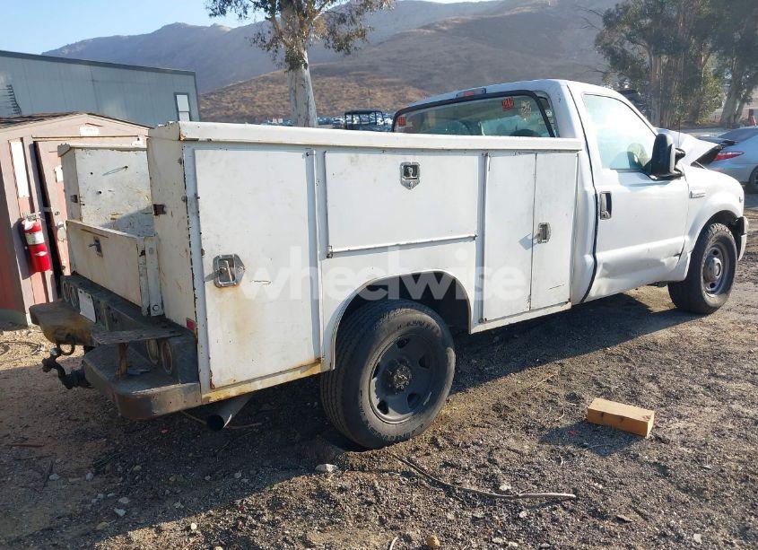 Photo 4 of 2006 Ford F-350 XL/XLT (VIN 1FTWF30YX6EC19317)