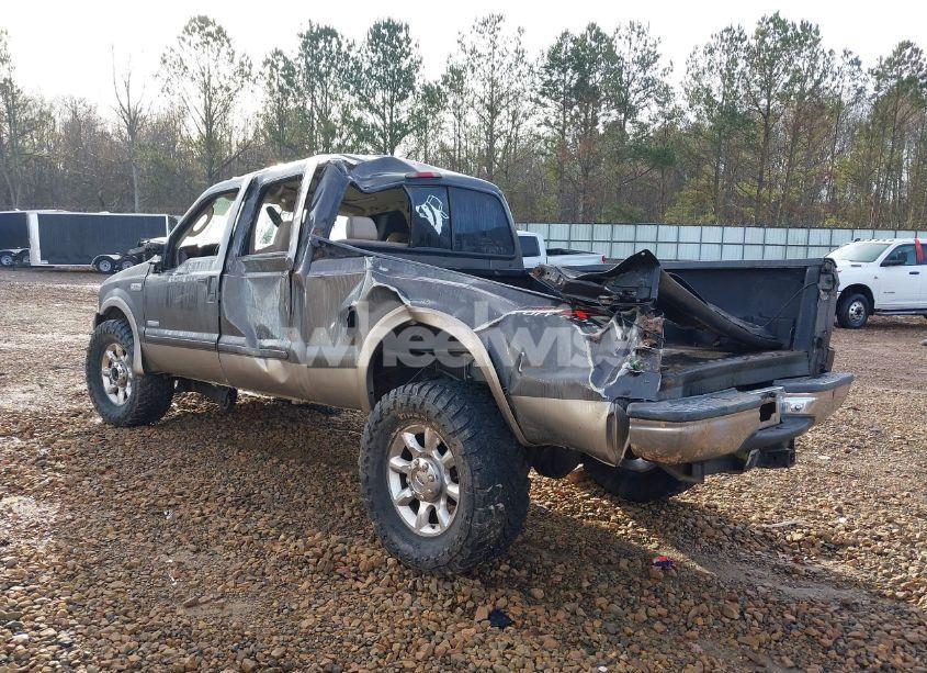 Photo 3 of 2005 Ford F-350 LARIAT/XL/XLT (VIN 1FTWW31P05EB97798)