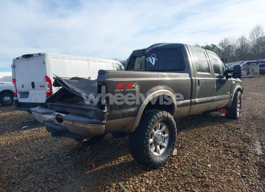 Photo 4 of 2005 Ford F-350 LARIAT/XL/XLT (VIN 1FTWW31P05EB97798)