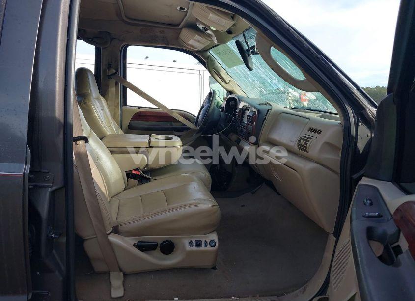 Photo 5 of 2005 Ford F-350 LARIAT/XL/XLT (VIN 1FTWW31P05EB97798)