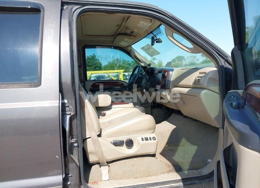 Photo 7 of 2006 Ford F-350 LARIAT/XL/XLT (VIN 1FTWW31P86EA77460)