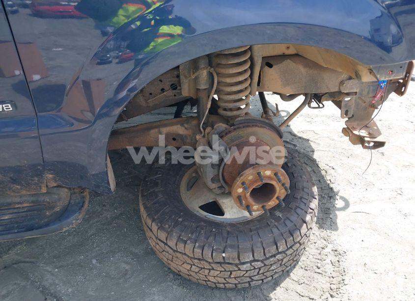 Photo 13 of 2001 Ford F-350 LARIAT/XL/XLT (VIN 1FTWW32F21EC70556)