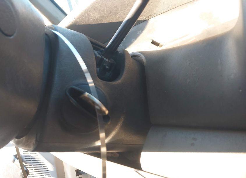 Photo 10 of 1999 Ford F-350 LARIAT/XL/XLT (VIN 1FTWW32F3XEC45898)