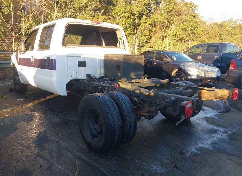 Photo 3 of 1999 Ford F-350 LARIAT/XL/XLT (VIN 1FTWW32F3XEC45898)