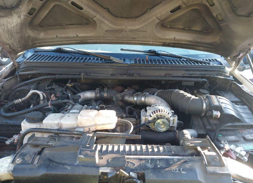 Photo 9 of 1999 Ford F-350 LARIAT/XL/XLT (VIN 1FTWW32F3XEC45898)