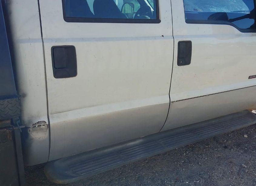 Photo 17 of 2000 Ford F-350 LARIAT/XL/XLT (VIN 1FTWW32F7YED66726)