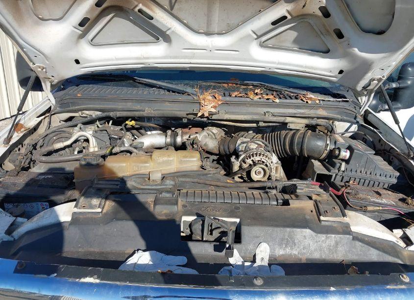 Photo 9 of 2000 Ford F-350 LARIAT/XL/XLT (VIN 1FTWW32F7YED66726)