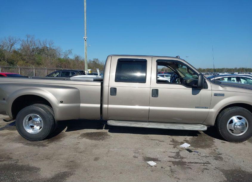 Photo 13 of 2002 Ford F-350 LARIAT/XL/XLT (VIN 1FTWW32F92EC14650)