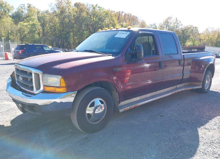 Photo 2 of 2000 Ford F-350 LARIAT/XL/XLT (VIN 1FTWW32F9YEB07767)