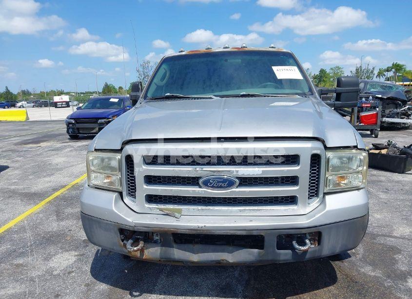 Photo 13 of 2004 Ford F-350 LARIAT/XL/XLT (VIN 1FTWW32P84ED71792)