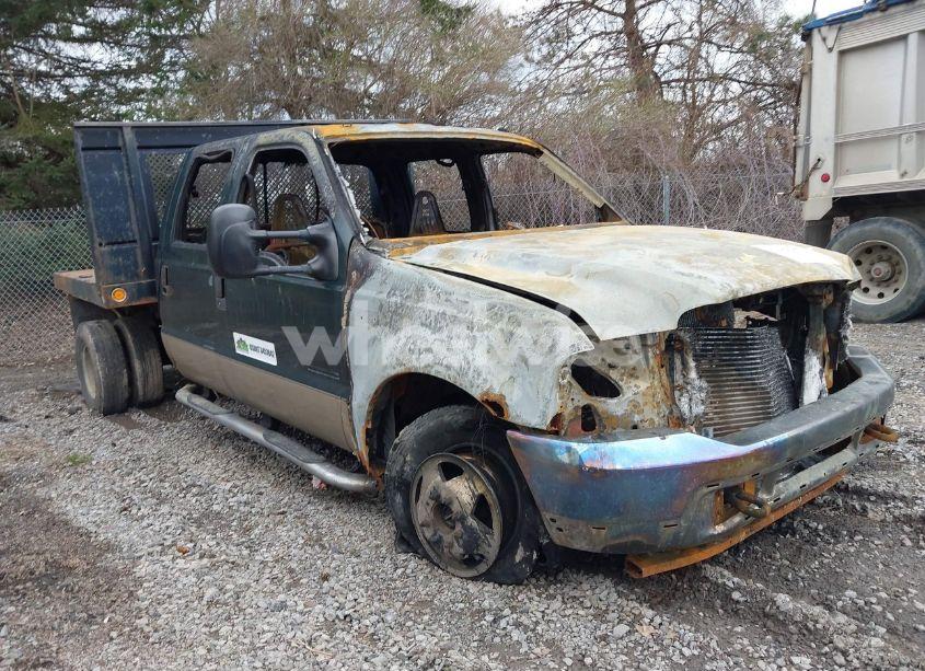 Photo 2 of 2001 Ford F-350 LARIAT/XL/XLT (VIN 1FTWW33F41EC61341)