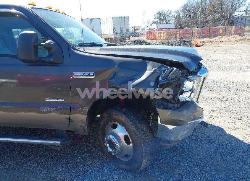 Photo 13 of 2005 Ford F-350 LARIAT/XL/XLT (VIN 1FTWW33P85EC76083)