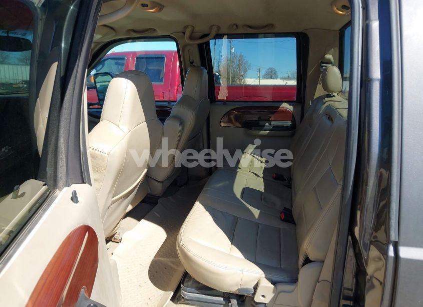 Photo 7 of 2005 Ford F-350 LARIAT/XL/XLT (VIN 1FTWW33P85EC76083)