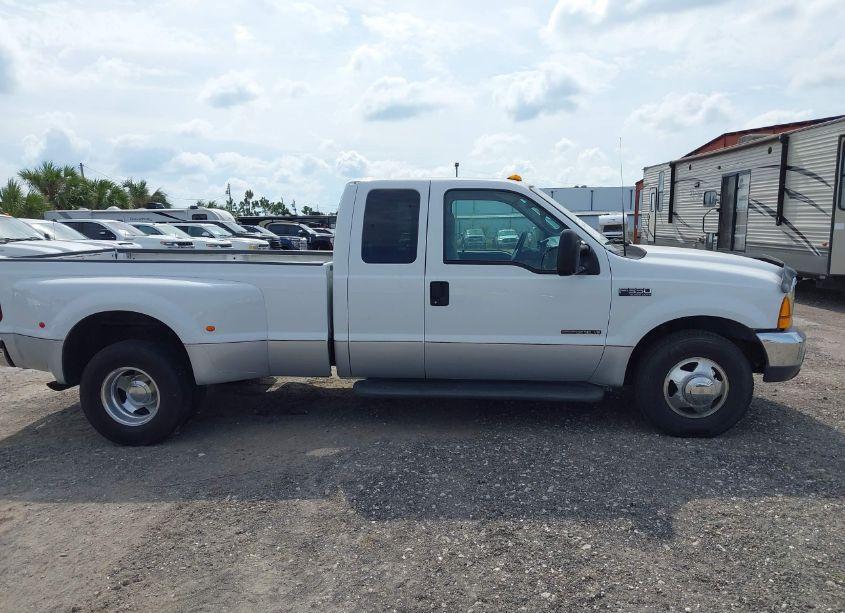 Photo 13 of 2000 Ford F-350 LARIAT/XL/XLT (VIN 1FTWX32F2YEA60207)