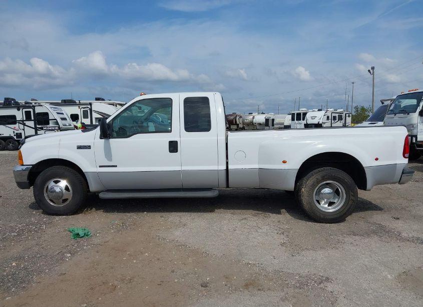 Photo 14 of 2000 Ford F-350 LARIAT/XL/XLT (VIN 1FTWX32F2YEA60207)