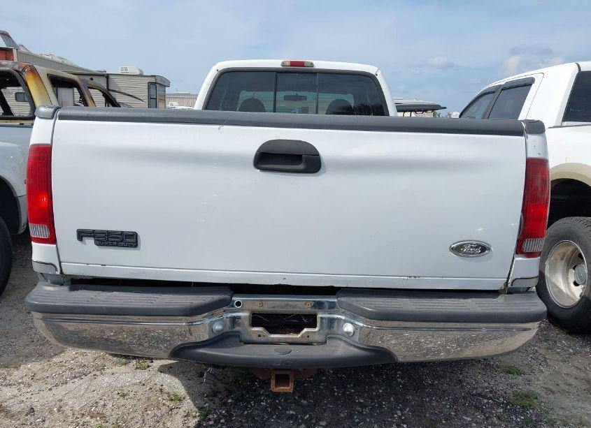 Photo 15 of 2000 Ford F-350 LARIAT/XL/XLT (VIN 1FTWX32F2YEA60207)