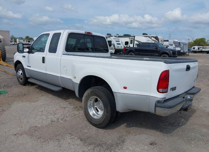 Photo 3 of 2000 Ford F-350 LARIAT/XL/XLT (VIN 1FTWX32F2YEA60207)