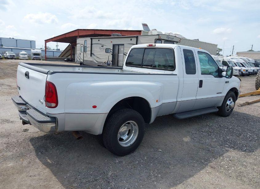 Photo 4 of 2000 Ford F-350 LARIAT/XL/XLT (VIN 1FTWX32F2YEA60207)