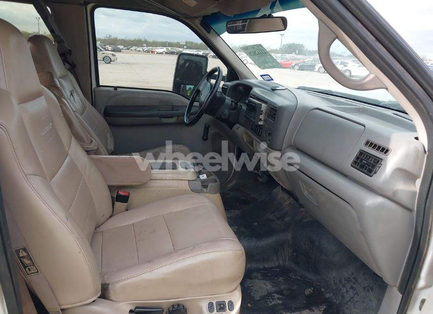 Photo 5 of 2001 Ford F-350 LARIAT/XL/XLT (VIN 1FTWX32F81EC51135)