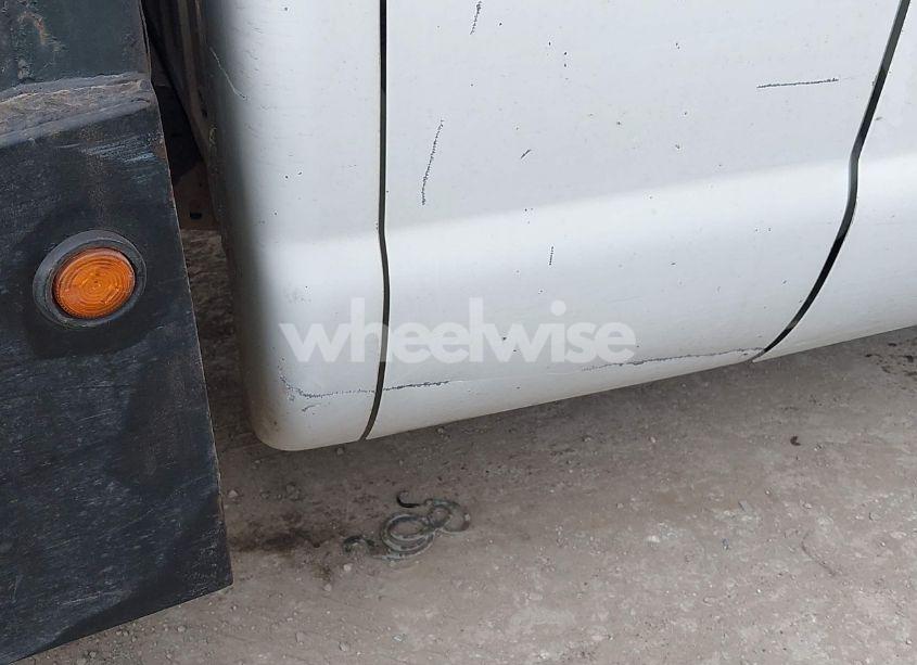 Photo 6 of 2001 Ford F-350 LARIAT/XL/XLT (VIN 1FTWX32F81EC51135)