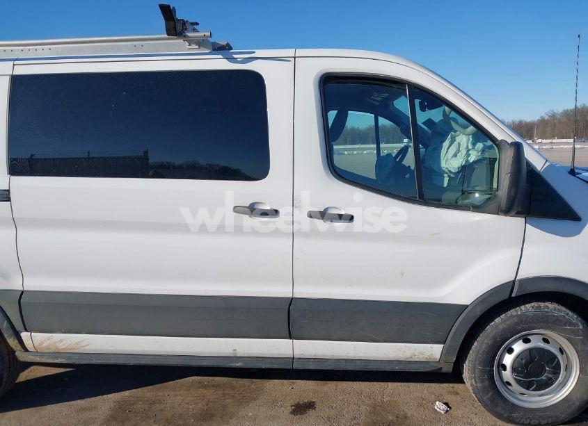 Photo 13 of 2022 Ford Transit-150 (VIN 1FTYE1Y81NKA62166)