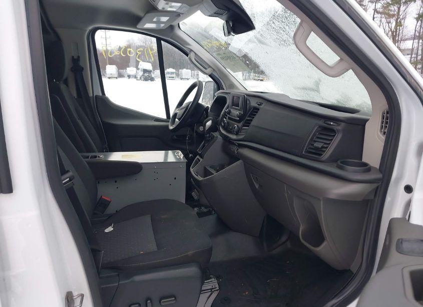 Photo 5 of 2022 Ford Transit-150 (VIN 1FTYE1Y87NKA62172)