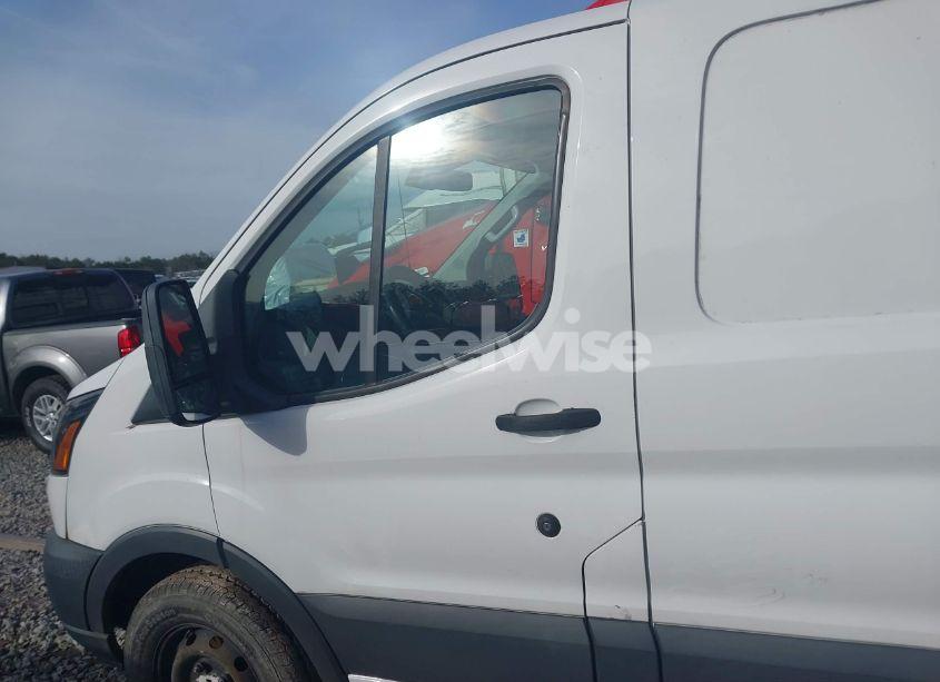 Photo 14 of 2018 Ford Transit-150 (VIN 1FTYE1YM0JKA30784)