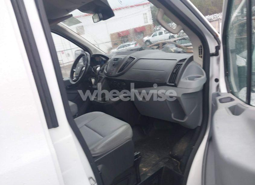 Photo 5 of 2018 Ford Transit-150 (VIN 1FTYE1YM0JKA30784)