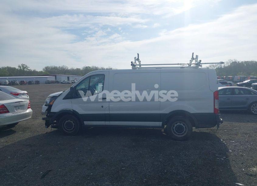 Photo 15 of 2018 Ford Transit-150 (VIN 1FTYE1YM1JKB29601)