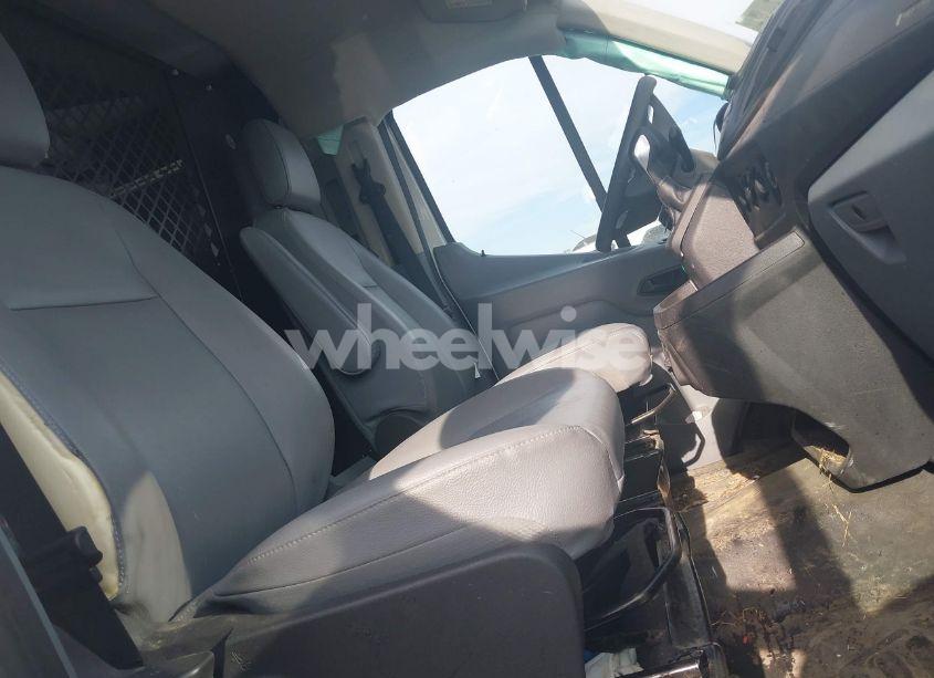 Photo 5 of 2018 Ford Transit-150 (VIN 1FTYE1YM1JKB29601)