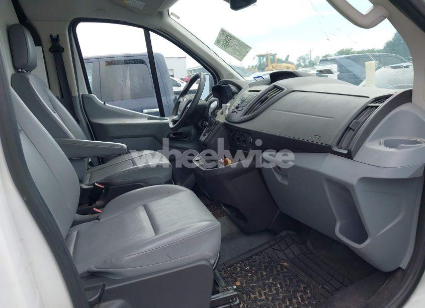 Photo 5 of 2019 Ford Transit-150 (VIN 1FTYE1YM2KKB45887)