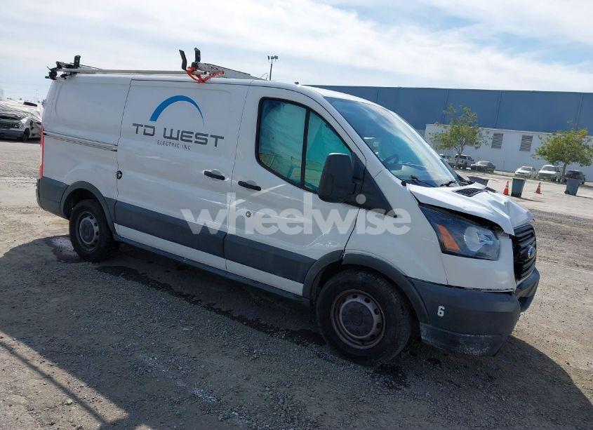 2018 Ford Transit-150 (VIN 1FTYE1YM3JKA17401) main photo